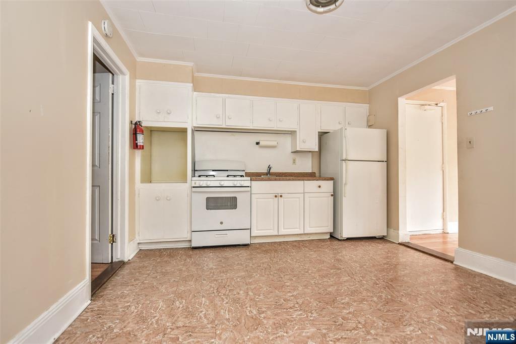 114 Hackensack Street Wood-Ridge, NJ 07075 - Photo 6 of 13 Gallery Image 6