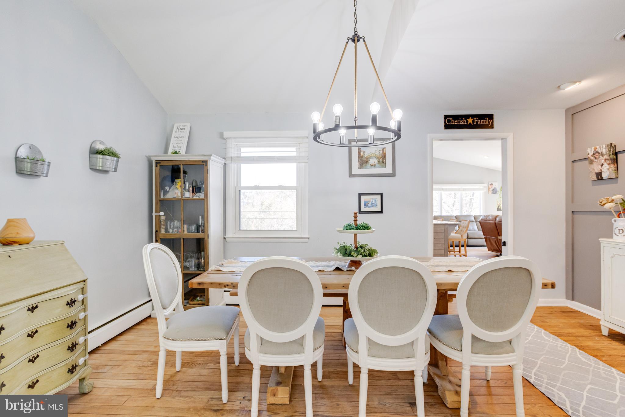 910 Cromwell Bridge Road Baltimore, MD 21286 - Photo 14 of 41 Dining Room