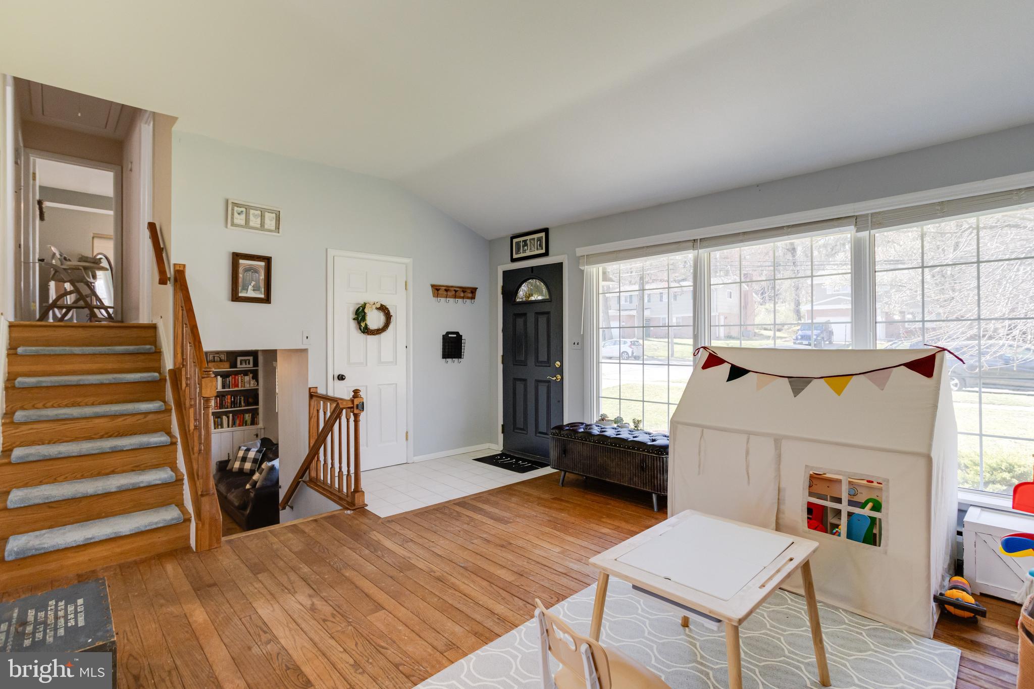 910 Cromwell Bridge Road Baltimore, MD 21286 - Photo 10 of 41 Living Room with Large Windows