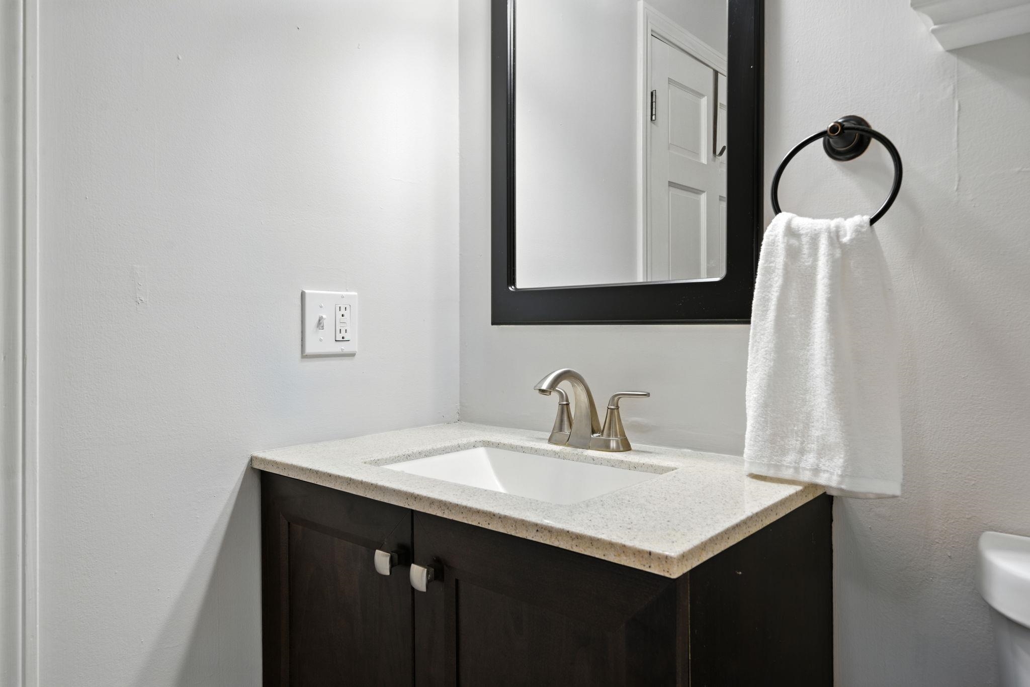 83 Bellamy Woods Dover, NH 03820 - Photo 18 of 45