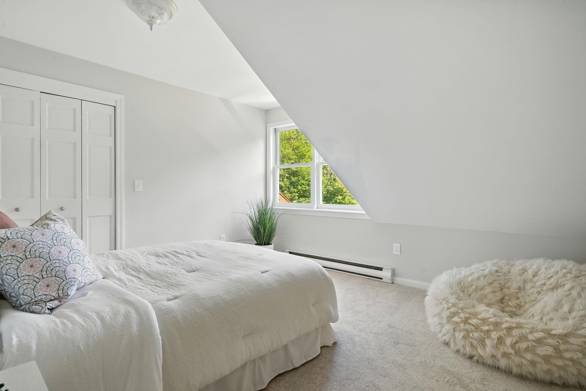 83 Bellamy Woods Dover, NH 03820 - Photo 25 of 45