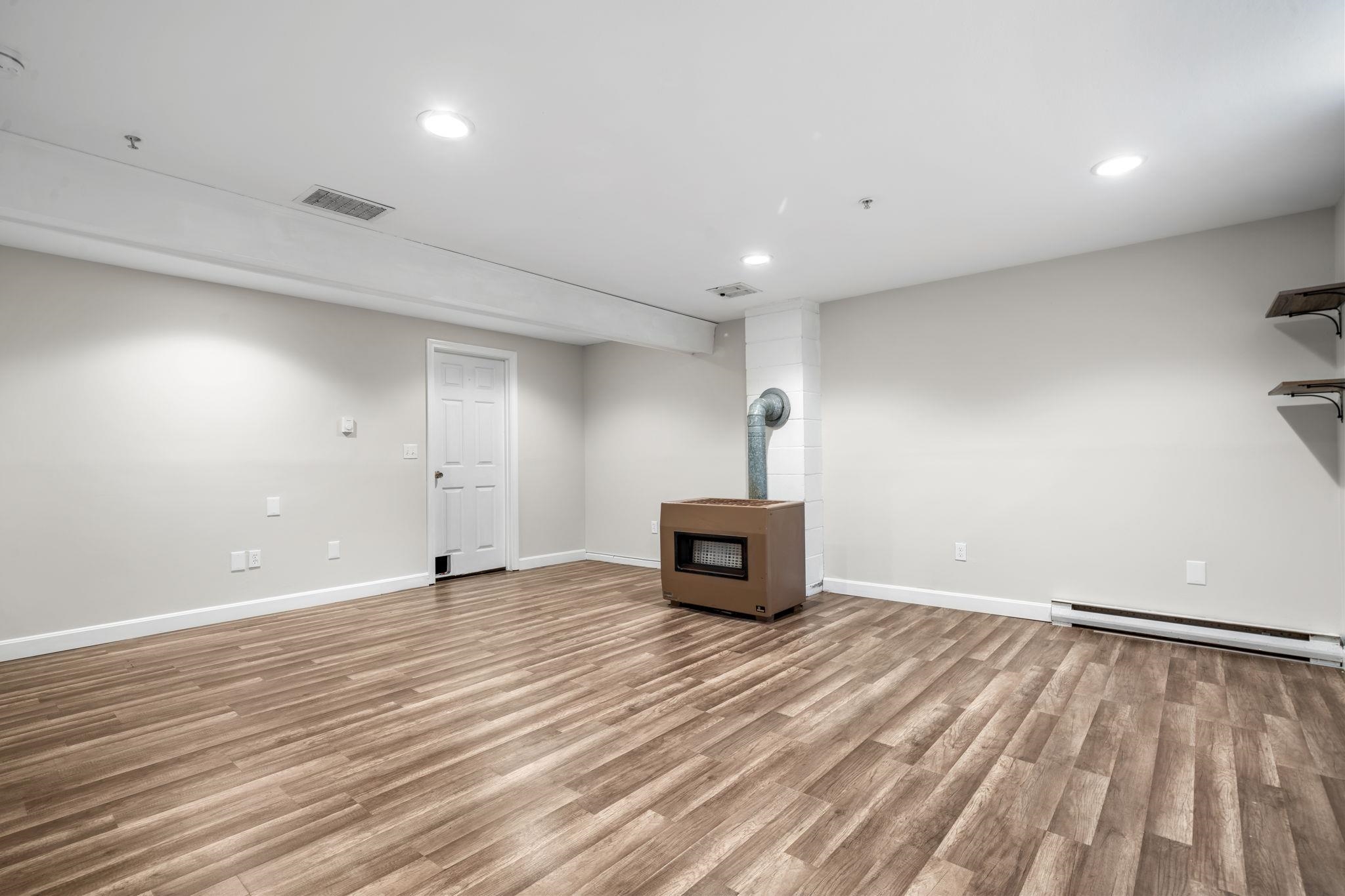 83 Bellamy Woods Dover, NH 03820 - Photo 29 of 45