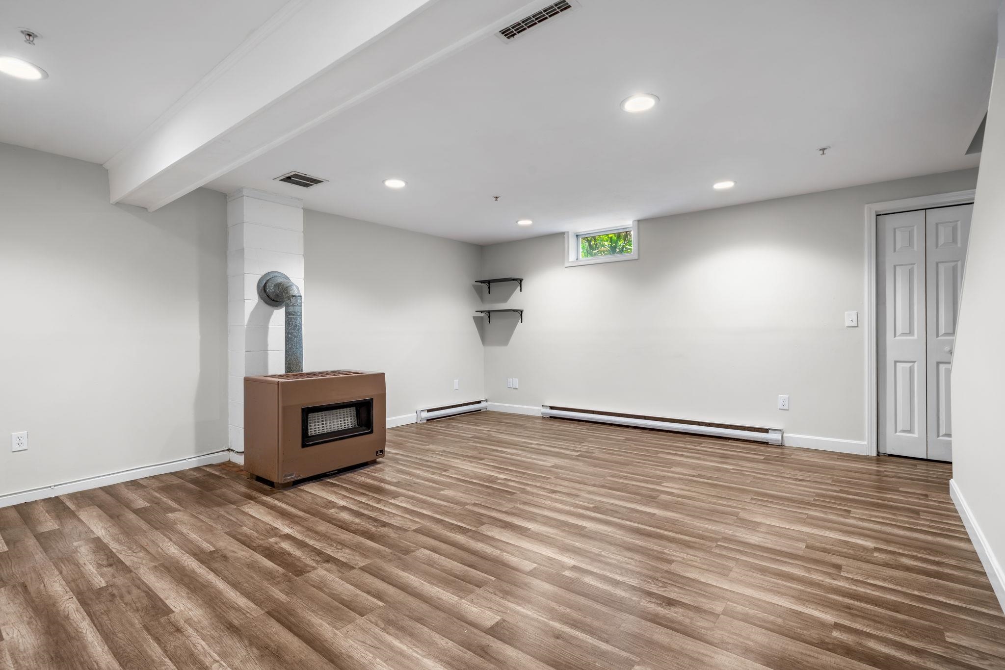 83 Bellamy Woods Dover, NH 03820 - Photo 31 of 45