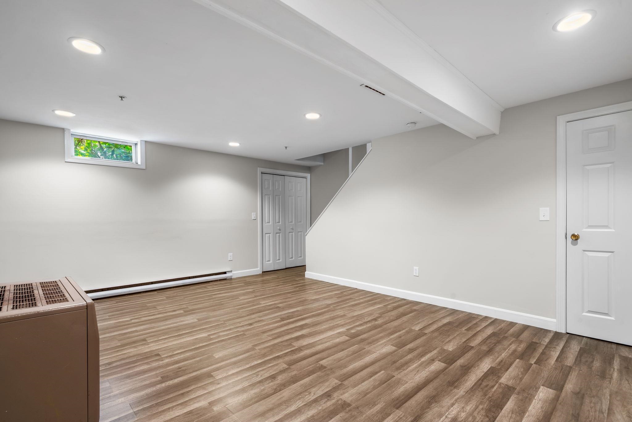 83 Bellamy Woods Dover, NH 03820 - Photo 32 of 45