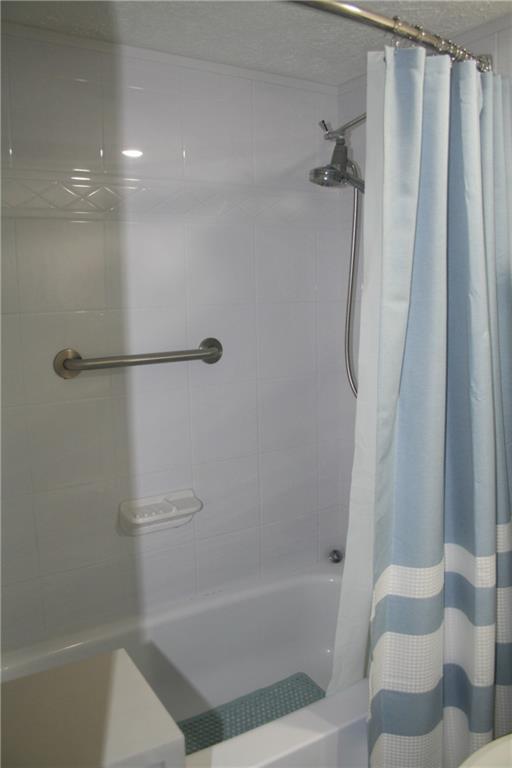 101 Lookout Ridge Drive, Unit 101 Columbus, IN 47201 - Photo 13 of 25 Gallery Image 13