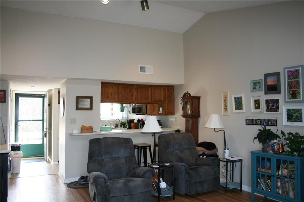 101 Lookout Ridge Drive, Unit 101 Columbus, IN 47201 - Photo 6 of 25 Gallery Image 6