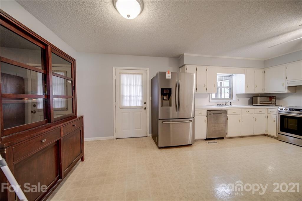 20808 Converse Road Albemarle, NC 28001 - Photo 12 of 29 Gallery Image 12