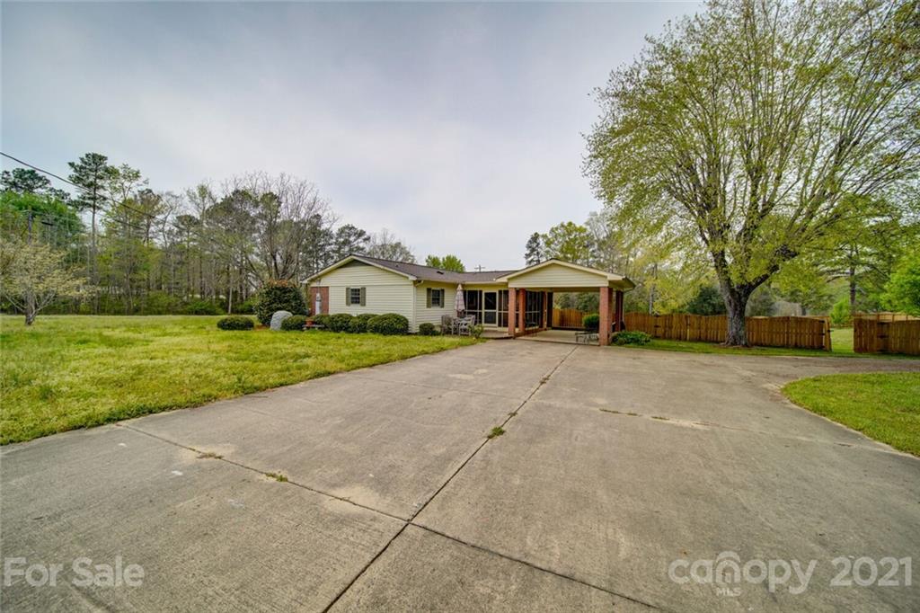 20808 Converse Road Albemarle, NC 28001 - Photo 3 of 29 Gallery Image 3