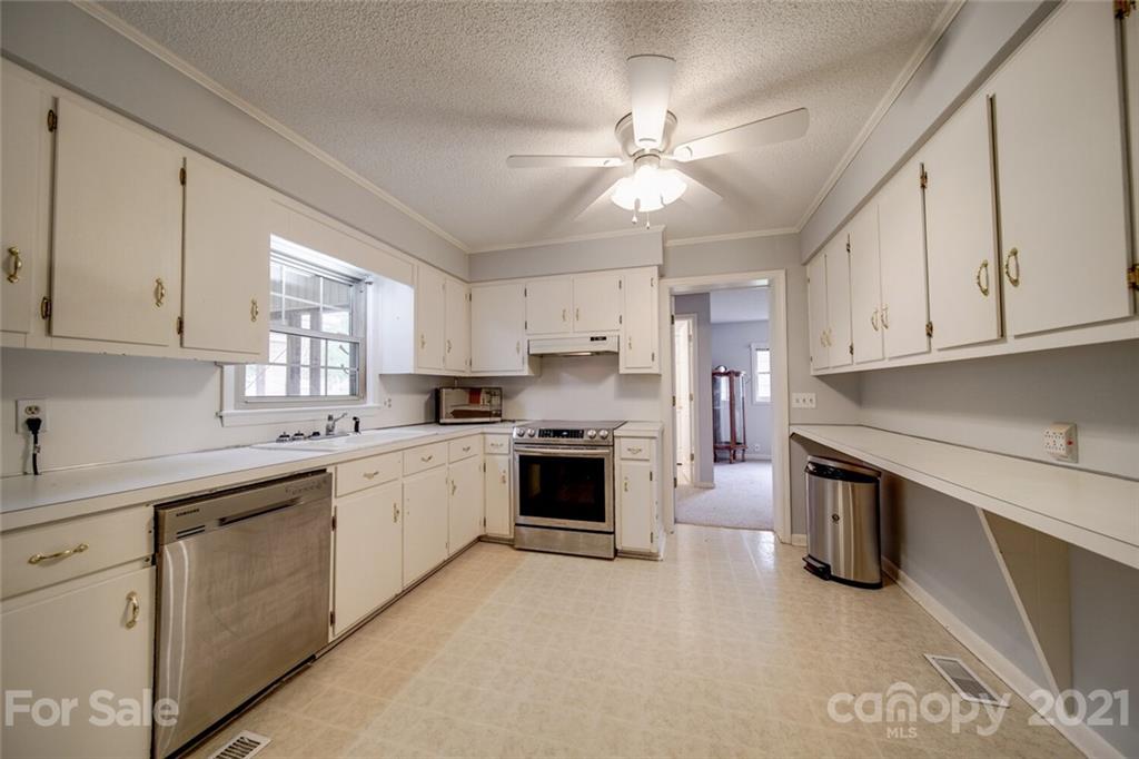 20808 Converse Road Albemarle, NC 28001 - Photo 8 of 29 Gallery Image 8