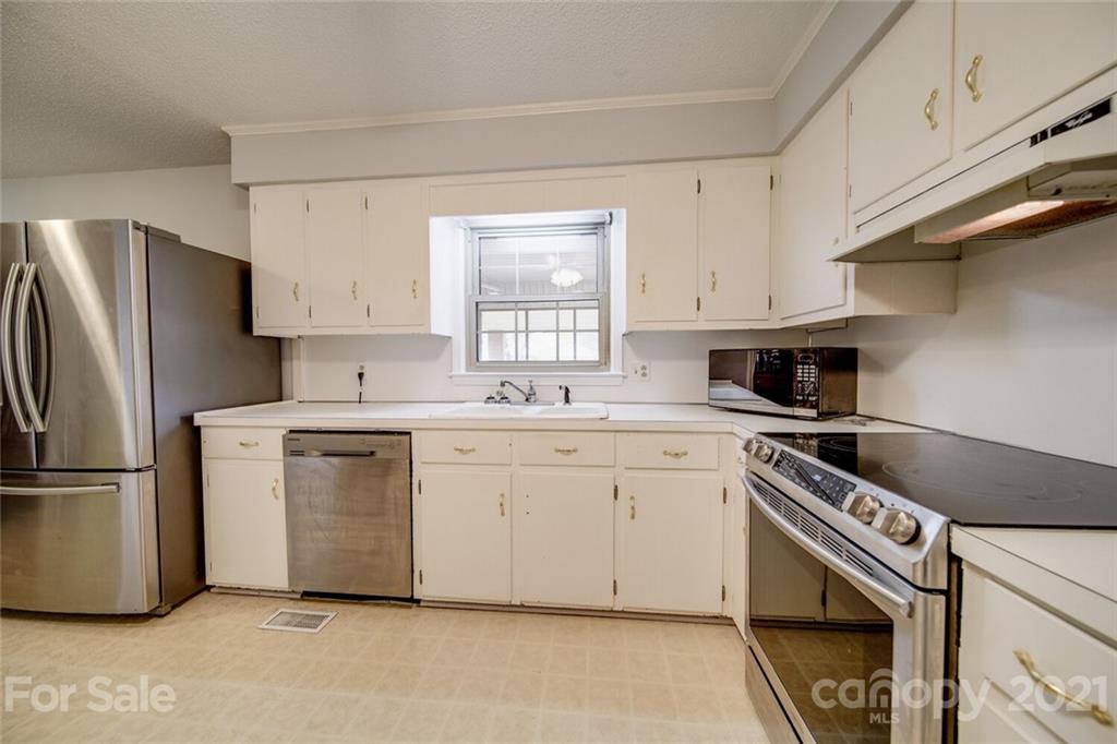 20808 Converse Road Albemarle, NC 28001 - Photo 10 of 29 Gallery Image 10