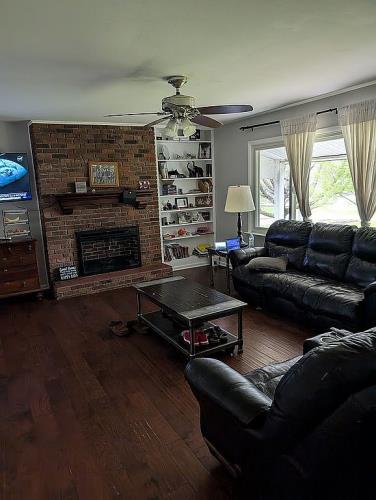 307 Franklin Avenue Eldon, MO 65026 - Photo 2 of 17