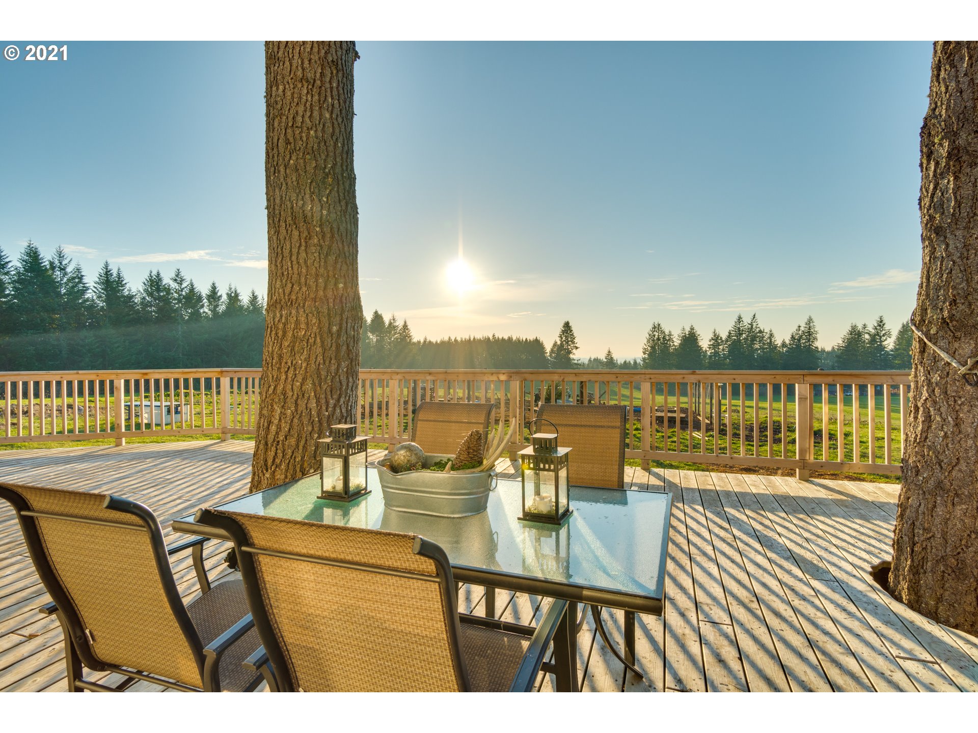 22422 South Schieffer Road Colton, OR 97017 - Photo 16 of 32 a view of a balcony with lake view and wooden floor