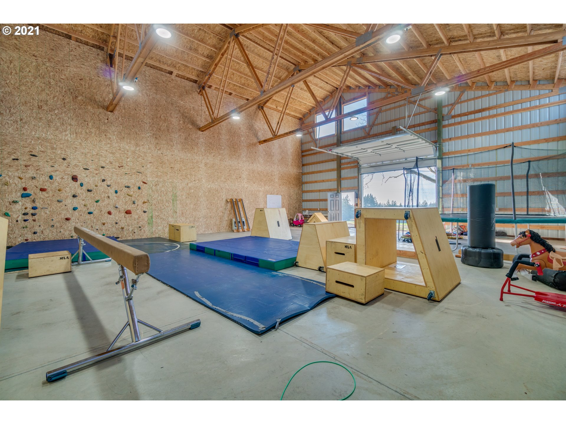 22422 South Schieffer Road Colton, OR 97017 - Photo 29 of 32 a view of a room with gym equipment