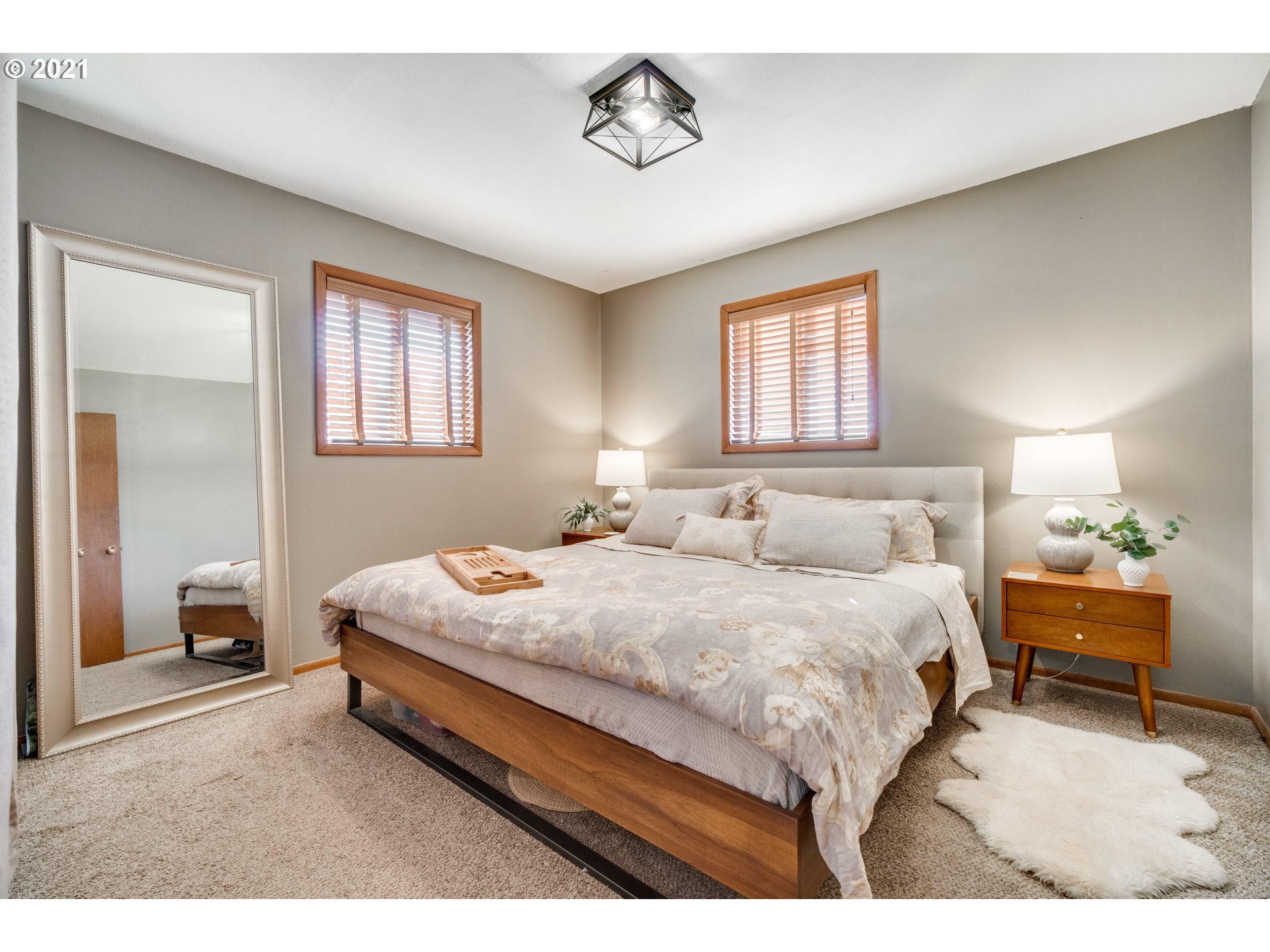 22422 South Schieffer Road Colton, OR 97017 - Photo 10 of 32 a bedroom with a bed and window