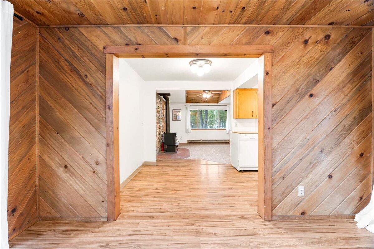 51520 Ash Road La Pine, OR 97739 - Photo 25 of 57 33-Sun Room