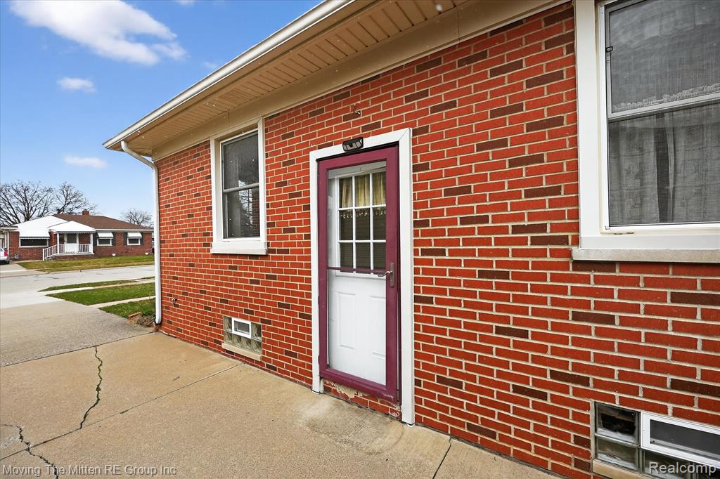 17049 Reno Street Riverview, MI 48193 - Photo 40 of 71