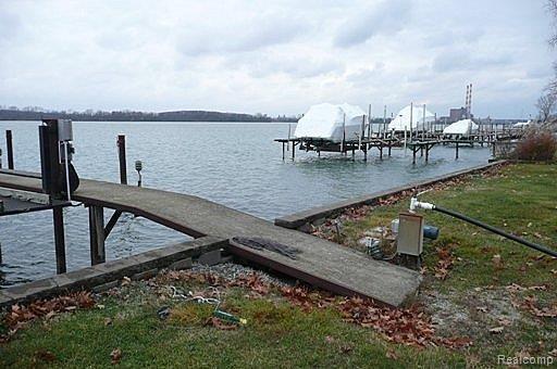 27990 Southpointe Road Grosse Ile, MI 48138 - Photo 20 of 22 Southpointe Dock 2