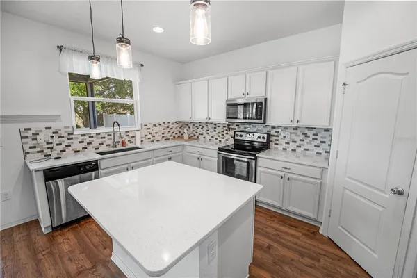 $379,000 | 2813 Shelburne Way, St. Cloud, FL 34772