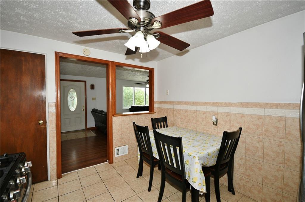 1714 Hollyrood Road Pittsburgh, PA 15227 - Photo 11 of 27 Gallery Image 11