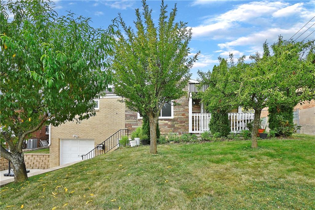 1714 Hollyrood Road Pittsburgh, PA 15227 - Photo 2 of 27 Gallery Image 2