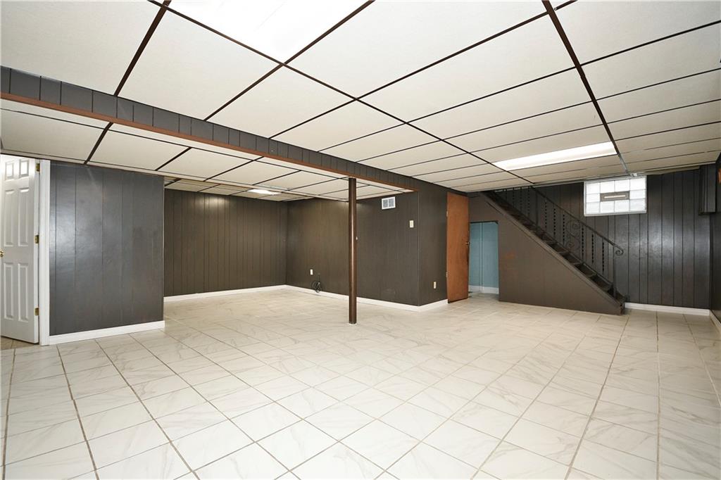 1714 Hollyrood Road Pittsburgh, PA 15227 - Photo 21 of 27 Gallery Image 21