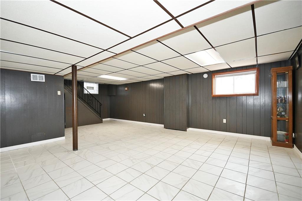 1714 Hollyrood Road Pittsburgh, PA 15227 - Photo 22 of 27 Gallery Image 22