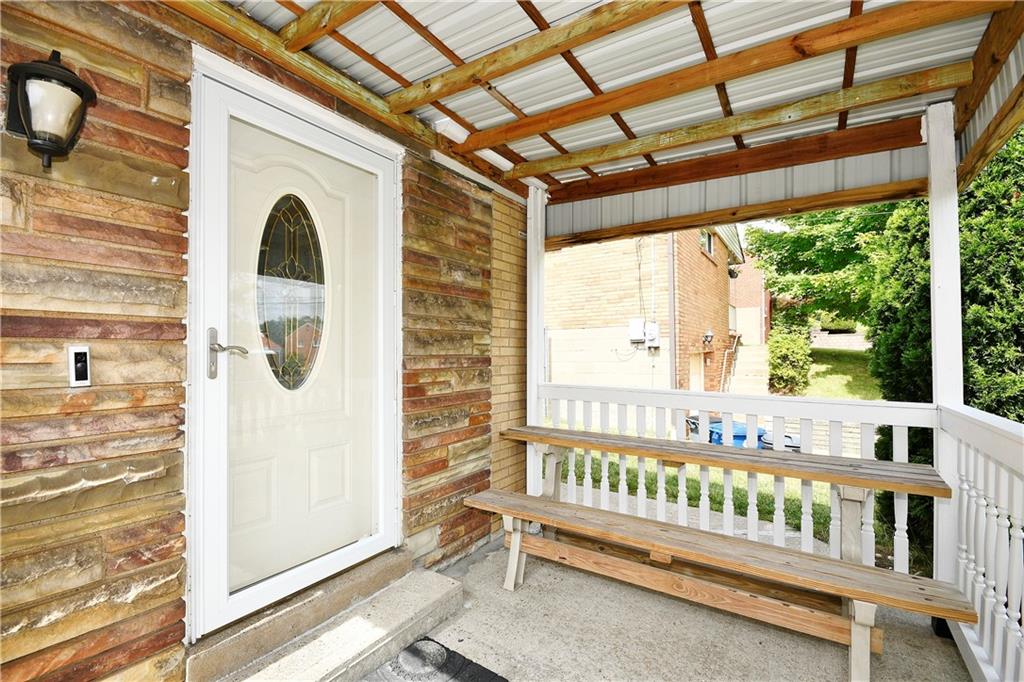 1714 Hollyrood Road Pittsburgh, PA 15227 - Photo 3 of 27 Gallery Image 3