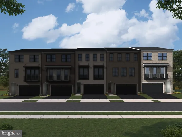 $904,990 | 13740 Aviation Place, Herndon, VA 20171