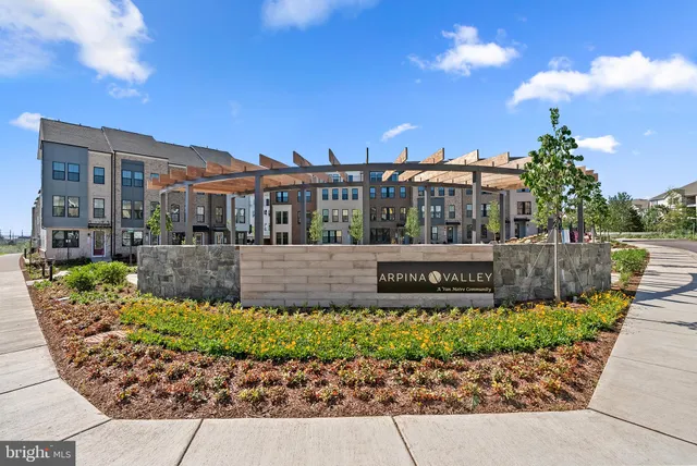 $904,990 | 13740 Aviation Place, Herndon, VA 20171