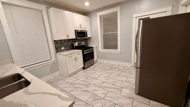 $1,400 | 6938 South Green Street, Unit 1, Chicago, IL 60621