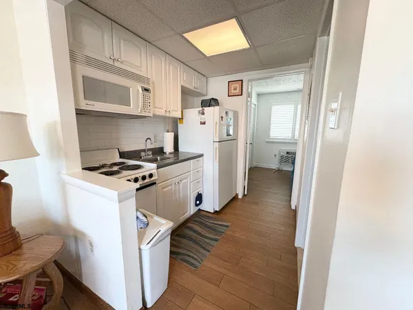 $298,000 | 921 Wesley Avenue, Unit A21, Ocean City, NJ 08226