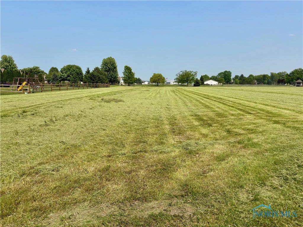 1105 South Lallendorf Road Oregon, OH 43616 - Photo 42 of 49 In town, but room to play!