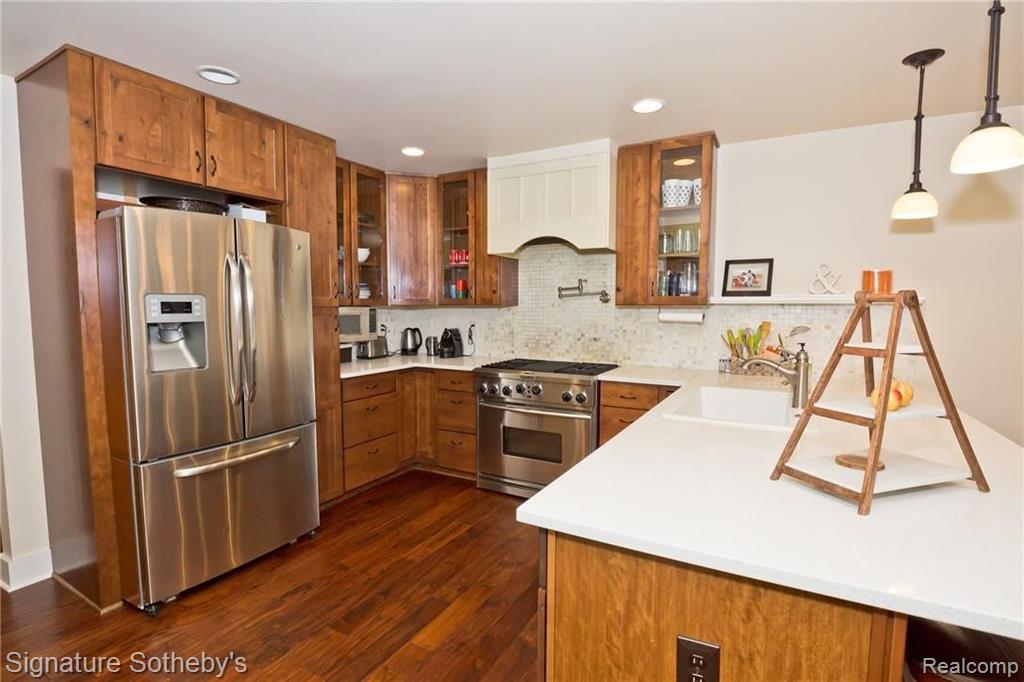 32370 Lahser Road Beverly Hills, MI 48025 - Photo 12 of 42