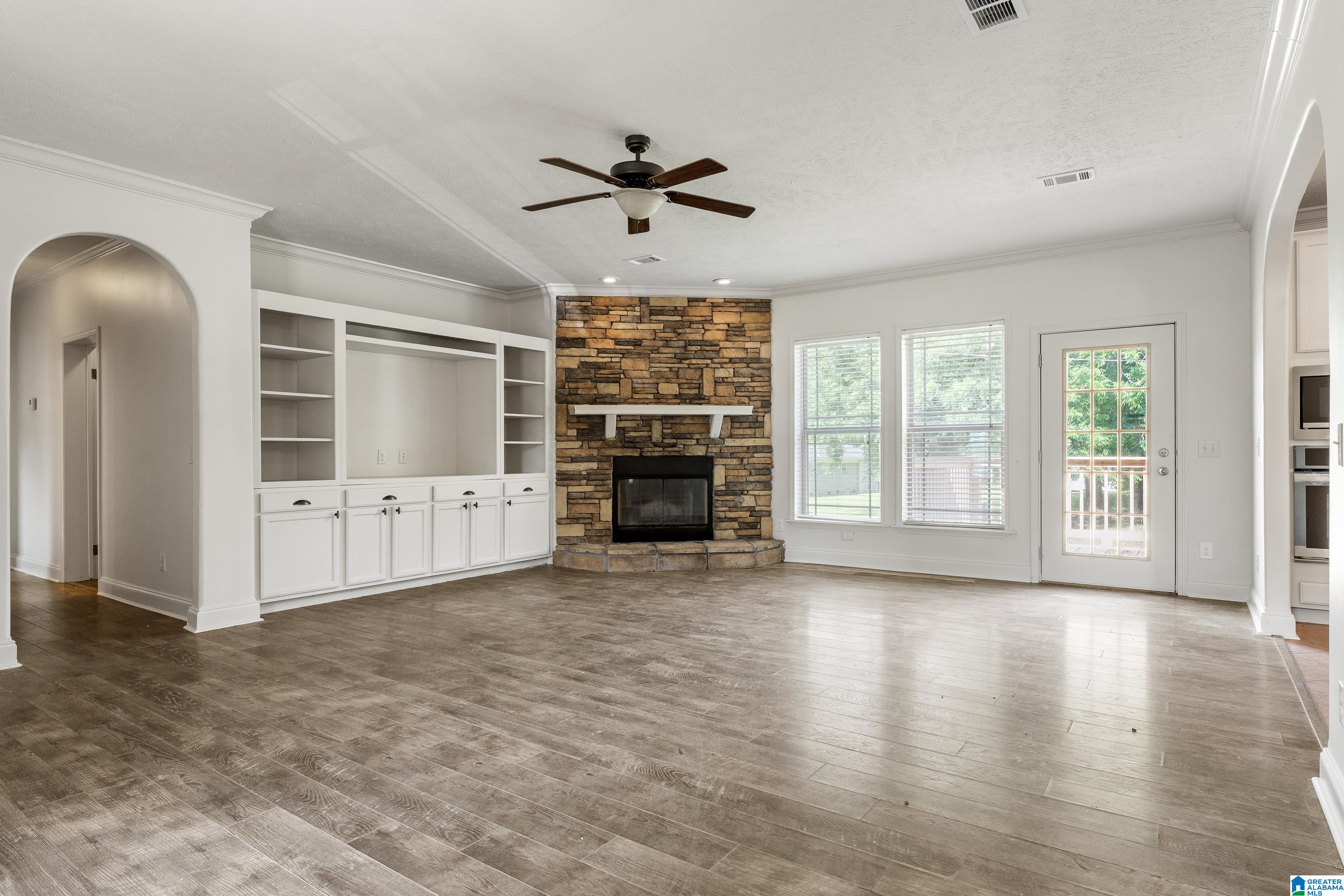 2002 Morgan Road Bessemer, AL 35022 - Photo 8 of 35