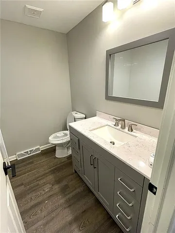 $289,900 | 361 Northeast 51st Road, Warrensburg, MO 64093