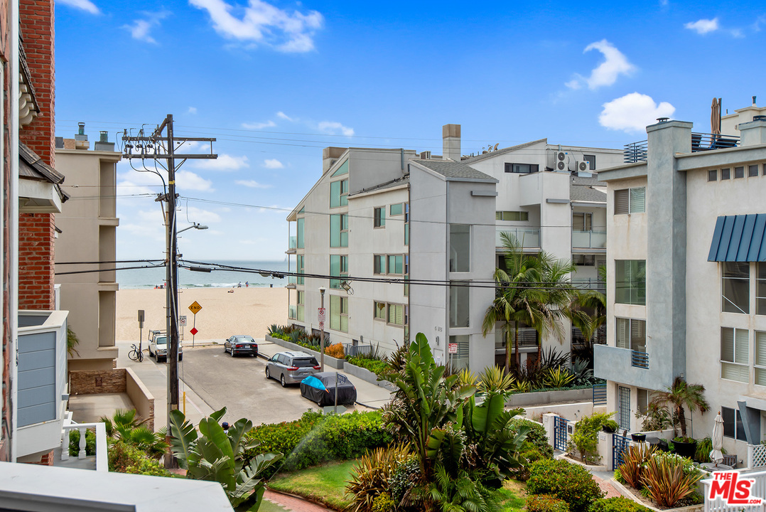 20 Ketch Street, Unit 2 Marina del Rey, CA 90292 - Photo 13 of 46