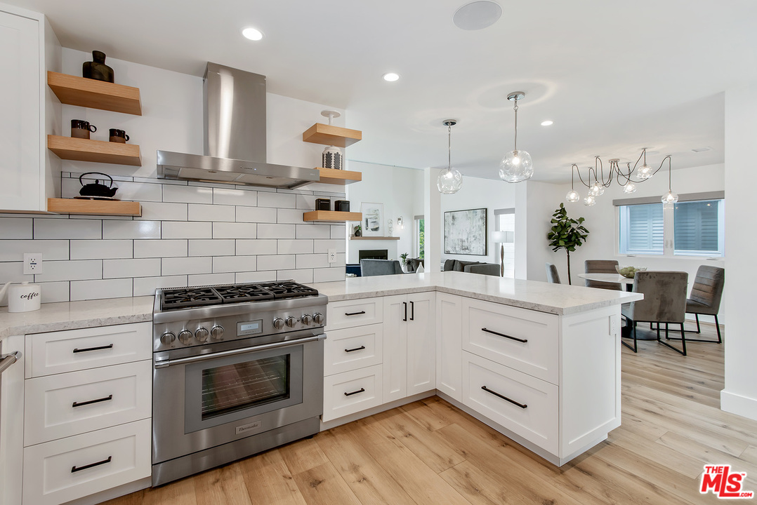 20 Ketch Street, Unit 2 Marina del Rey, CA 90292 - Photo 16 of 46