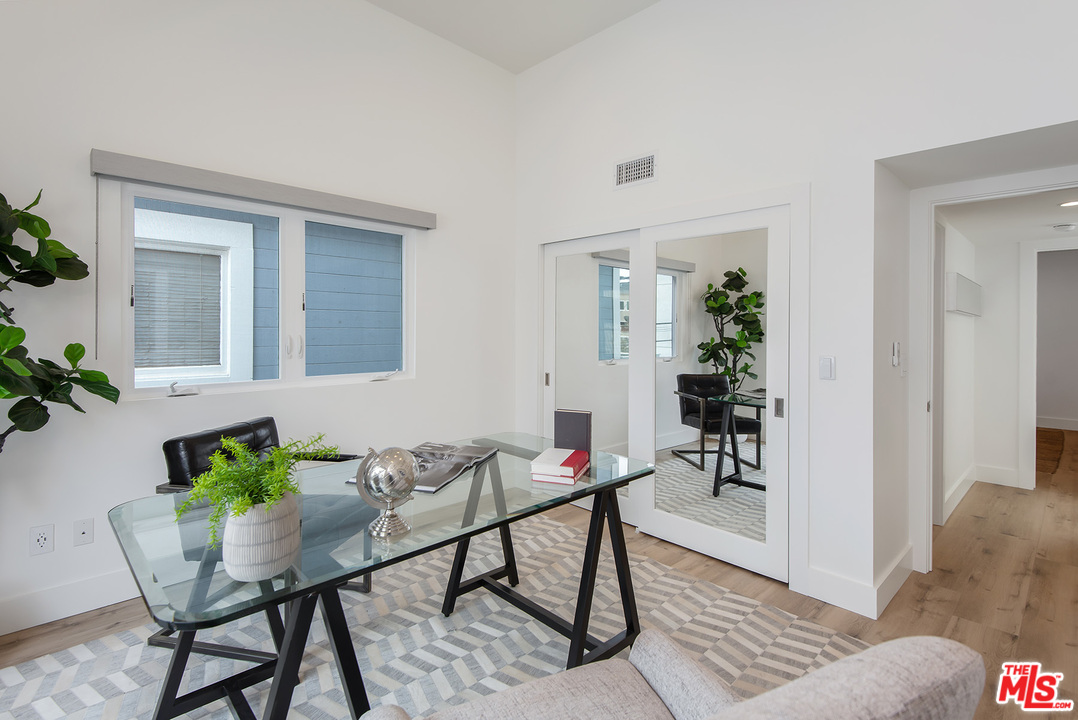 20 Ketch Street, Unit 2 Marina del Rey, CA 90292 - Photo 24 of 46