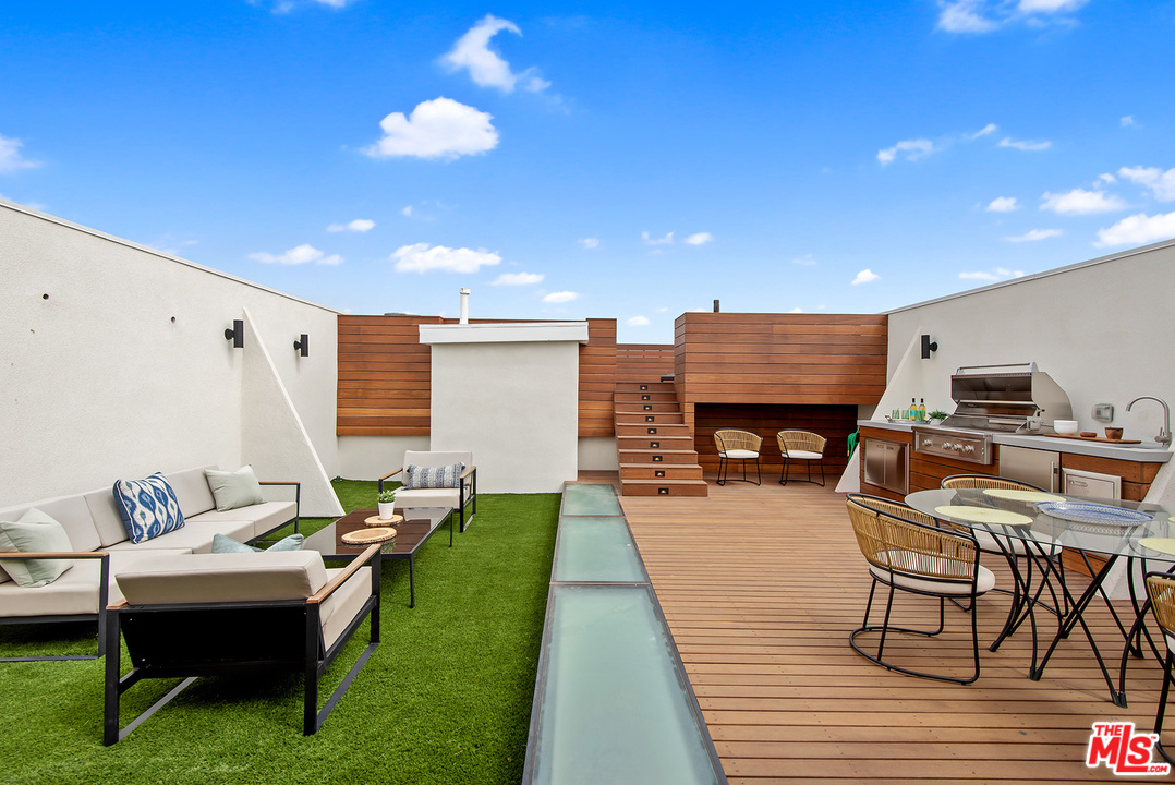 20 Ketch Street, Unit 2 Marina del Rey, CA 90292 - Photo 38 of 46