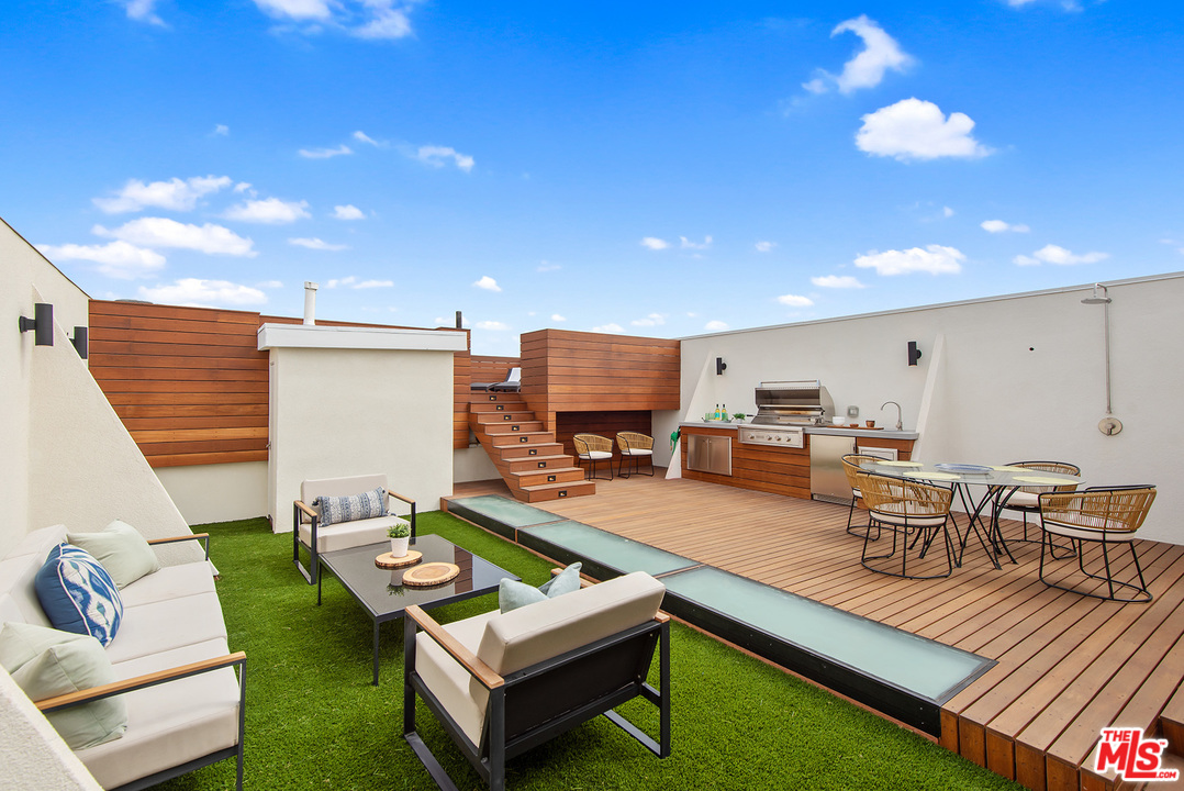 20 Ketch Street, Unit 2 Marina del Rey, CA 90292 - Photo 39 of 46