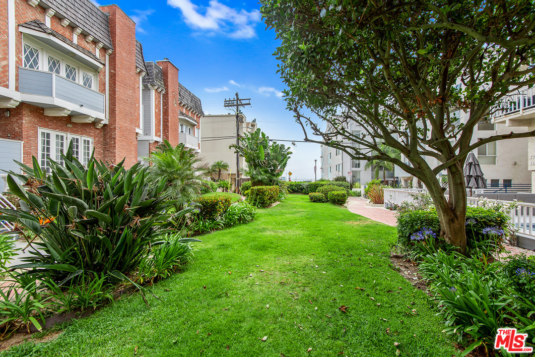 20 Ketch Street, Unit 2 Marina del Rey, CA 90292 - Photo 8 of 46