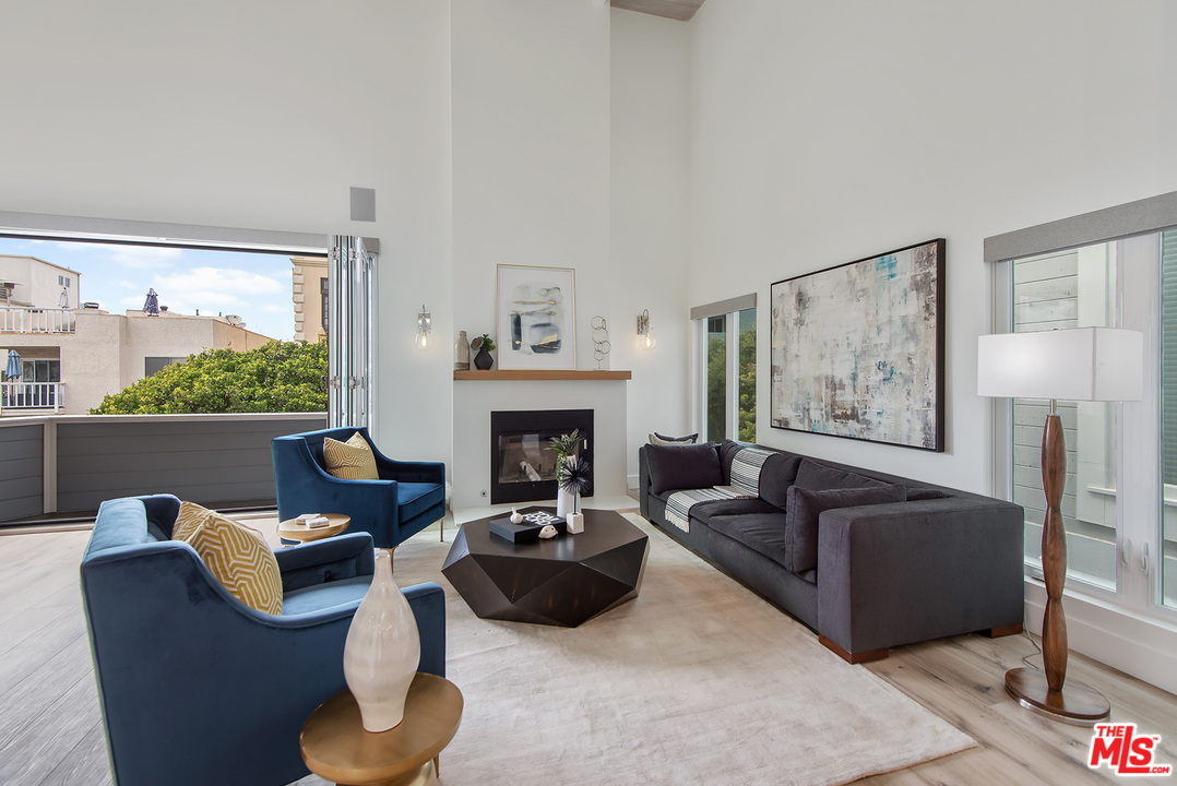 20 Ketch Street, Unit 2 Marina del Rey, CA 90292 - Photo 10 of 46