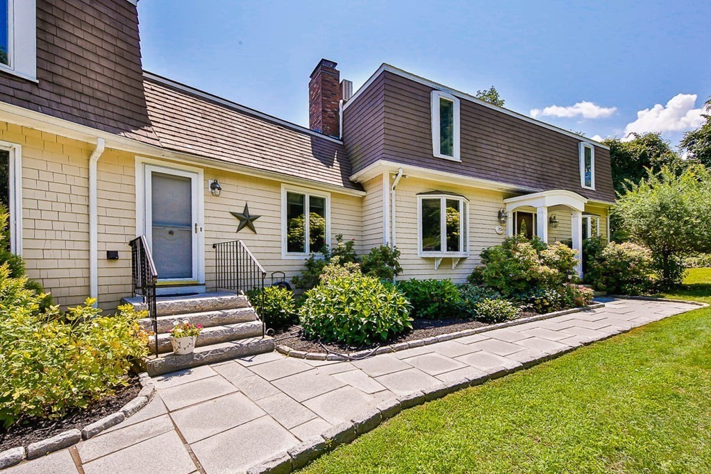 13 Burnham Road Wenham, MA 01984 - Photo 1 of 40 Gallery Image 1