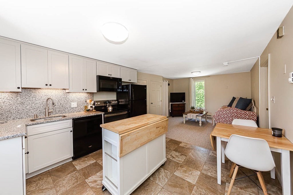 13 Burnham Road Wenham, MA 01984 - Photo 31 of 40 Gallery Image 31