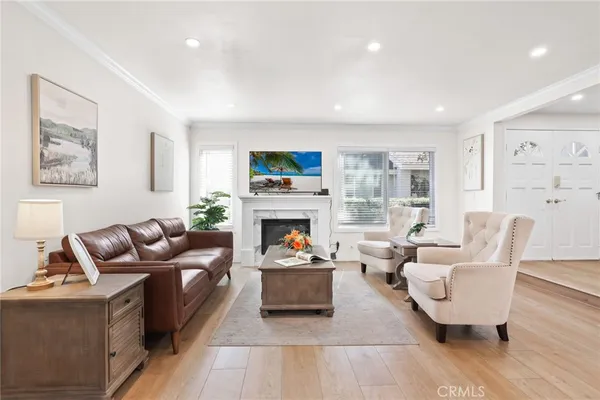 $1,249,880 | 10 Goldenbush, Irvine, CA 92604