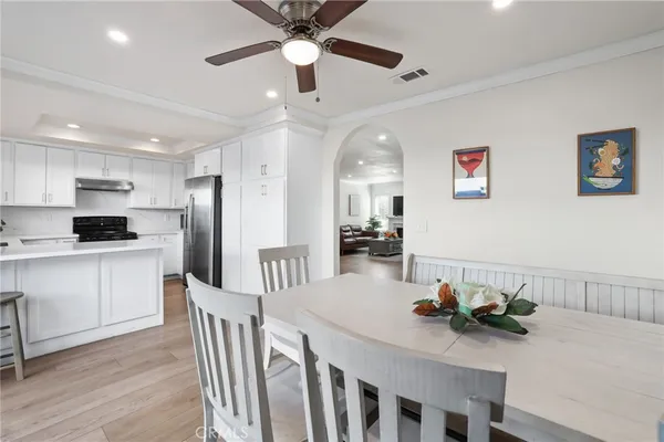 $1,249,880 | 10 Goldenbush, Irvine, CA 92604