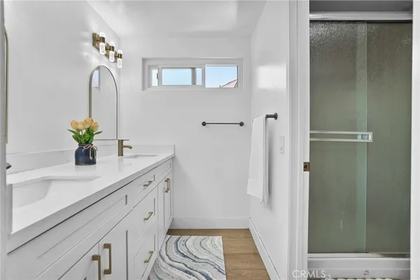 $1,249,880 | 10 Goldenbush, Irvine, CA 92604
