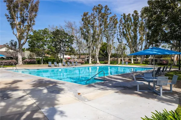 $1,249,880 | 10 Goldenbush, Irvine, CA 92604