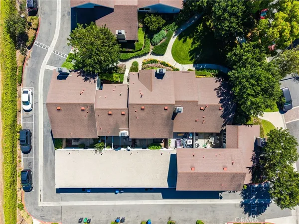 $1,249,880 | 10 Goldenbush, Irvine, CA 92604