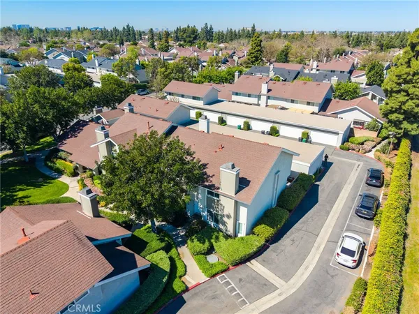 $1,249,880 | 10 Goldenbush, Irvine, CA 92604